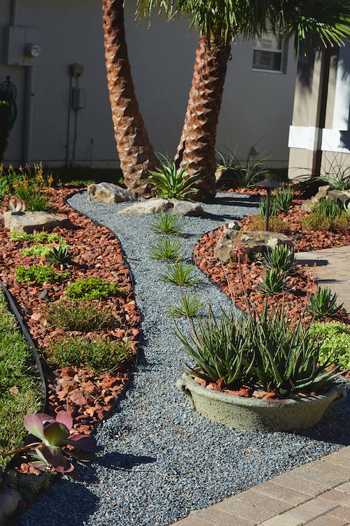 Xeric landscape lava rock and granite Xeric landscape lava rock and granite