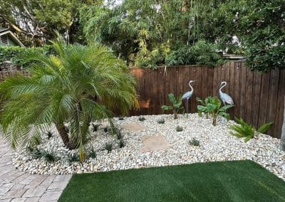 Rock beds with artificial turf